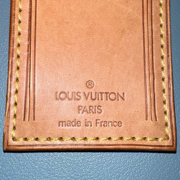 EUC Louis Vuitton Vachetta Luggage Tag & Poignant Set - Picture 2 of 5